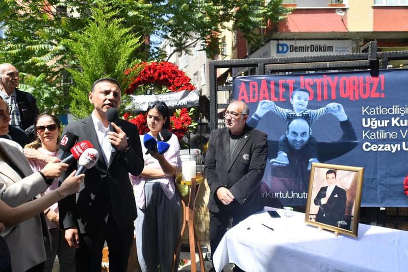 ugur-kurt-katledildigi-okmeydani-cemevi-nde-anildi